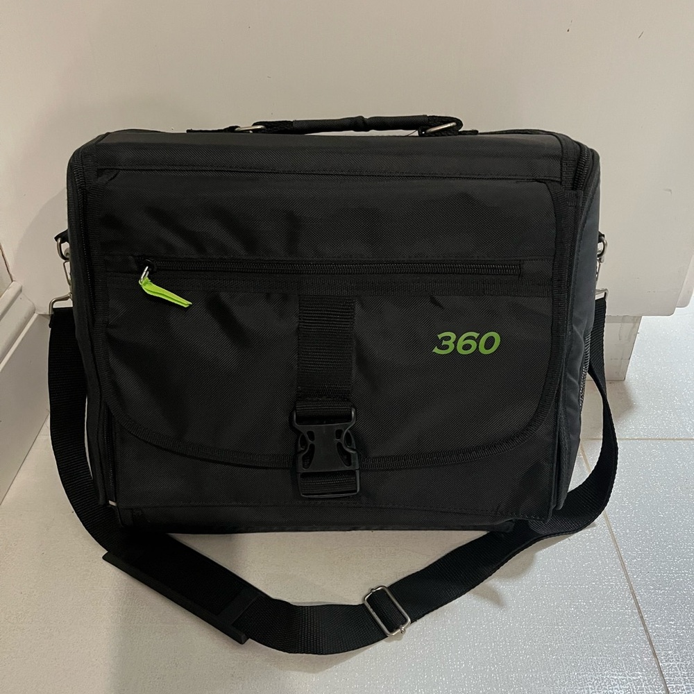 Xbox 360 Black and Green Game Carrying Messenger Bag
